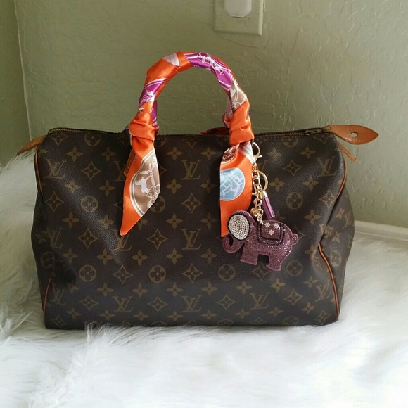 Louis Vuitton Handbags - 🌹🍒 WEEKEND SALES 🍒🌹AUTH Vintage LV Speedy 35